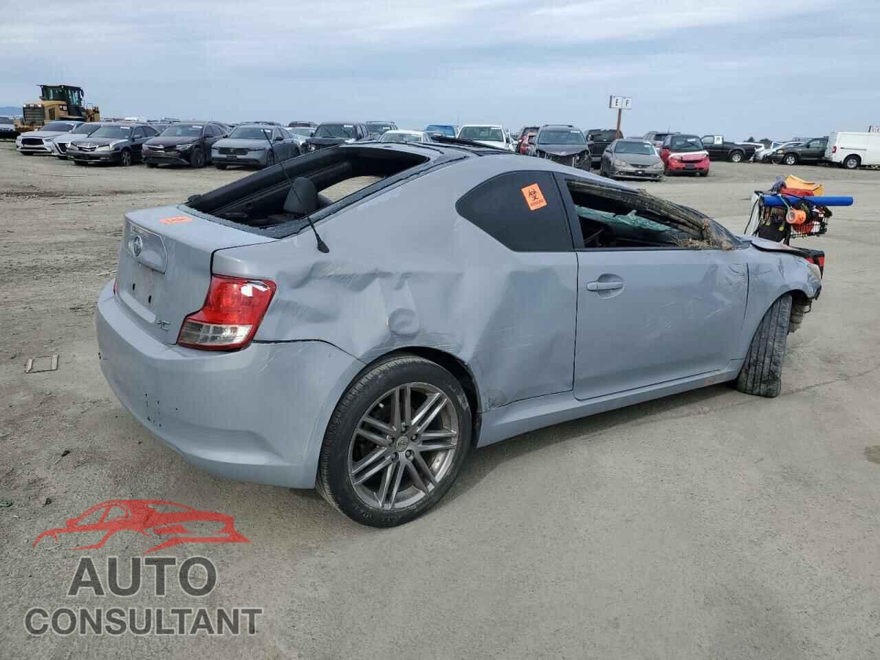 TOYOTA SCION 2011 - JTKJF5C71B3015853
