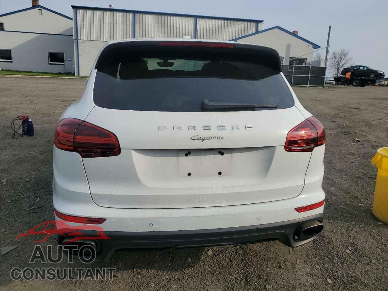PORSCHE CAYENNE 2017 - WP1AA2A28HKA83947