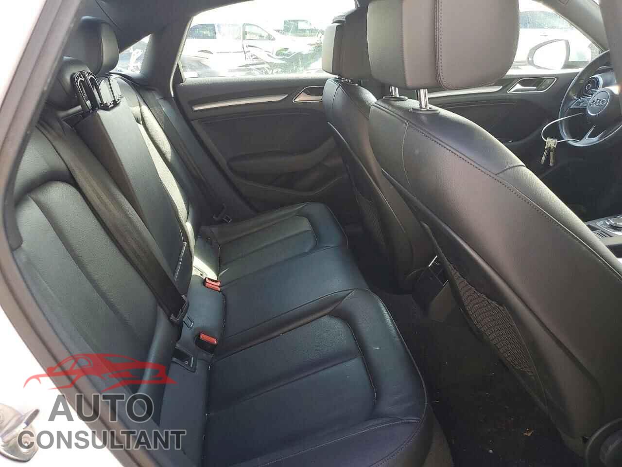 AUDI A3 2017 - WAUB8GFF7H1011537