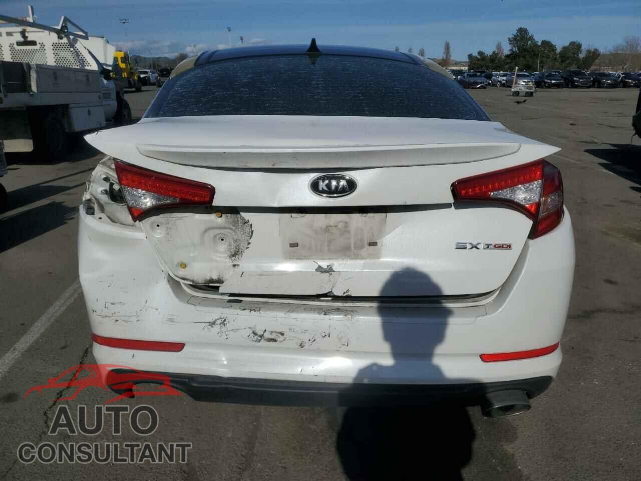 KIA OPTIMA 2012 - 5XXGR4A69CG012116