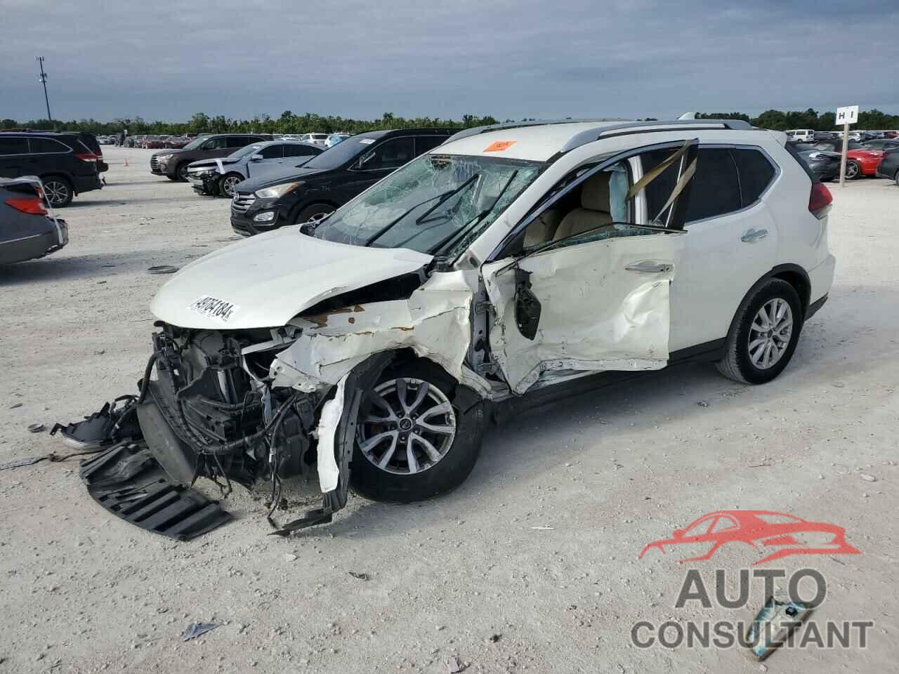 NISSAN ROGUE 2018 - 5N1AT2MT1JC794871