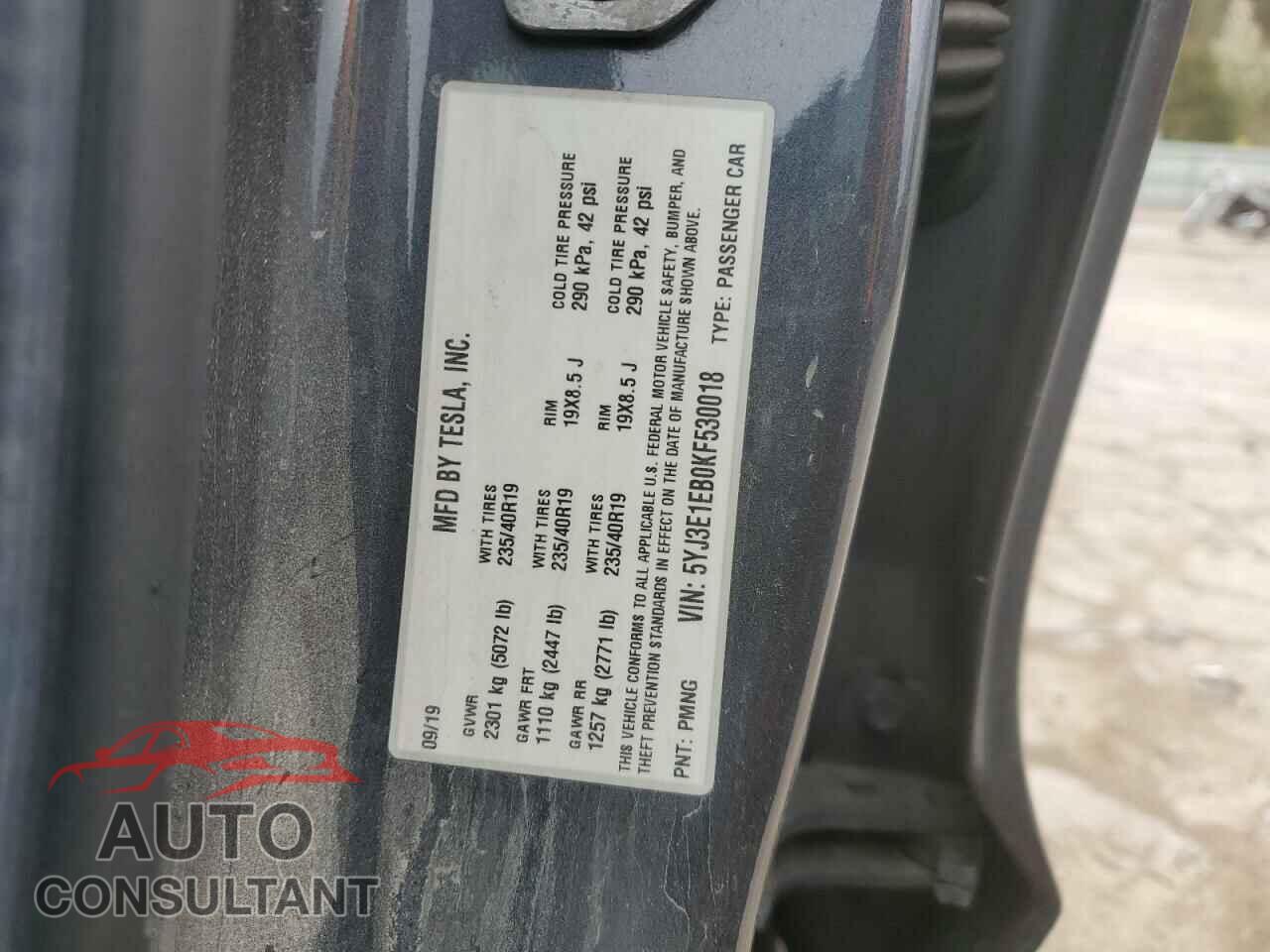 TESLA MODEL 3 2019 - 5YJ3E1EB0KF530018