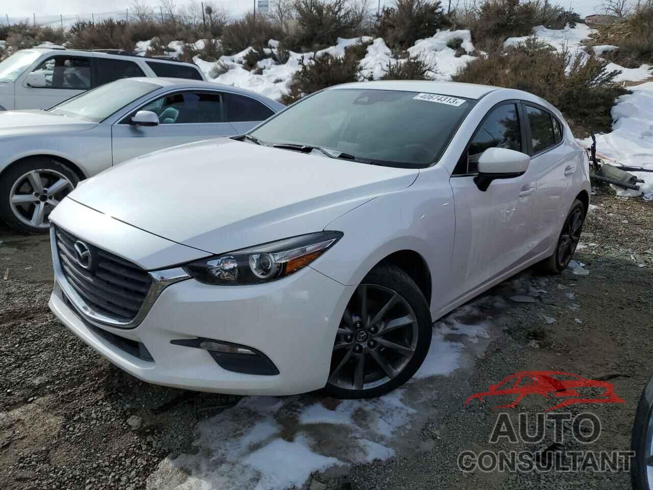 MAZDA 3 2018 - 3MZBN1L33JM275430