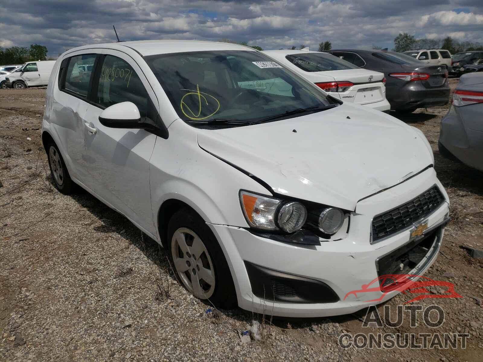 CHEVROLET SONIC 2016 - 1G1JA6SH7G4105976