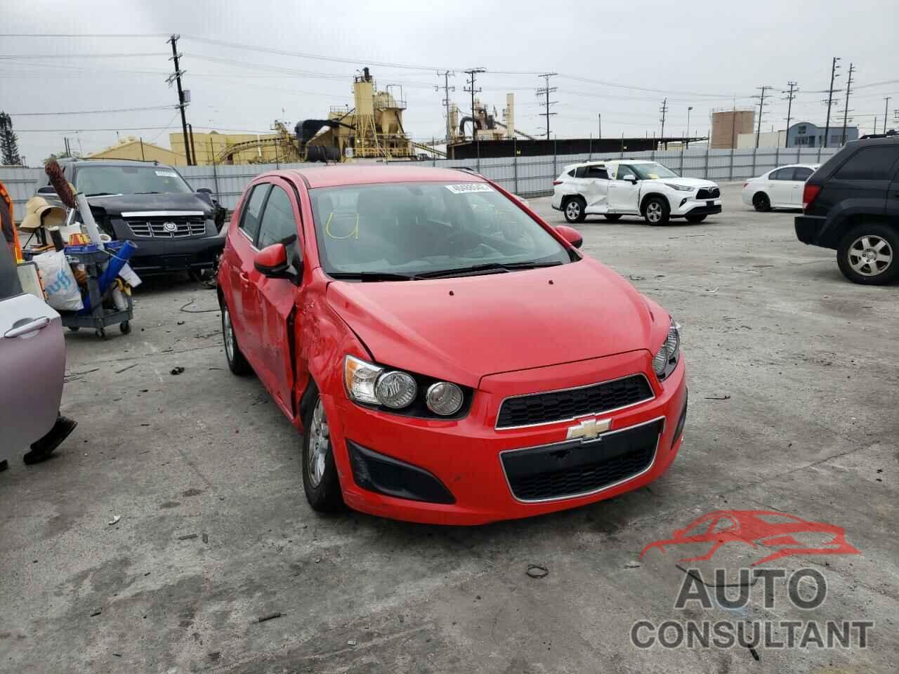 CHEVROLET SONIC 2016 - 1G1JC6SG6G4148934