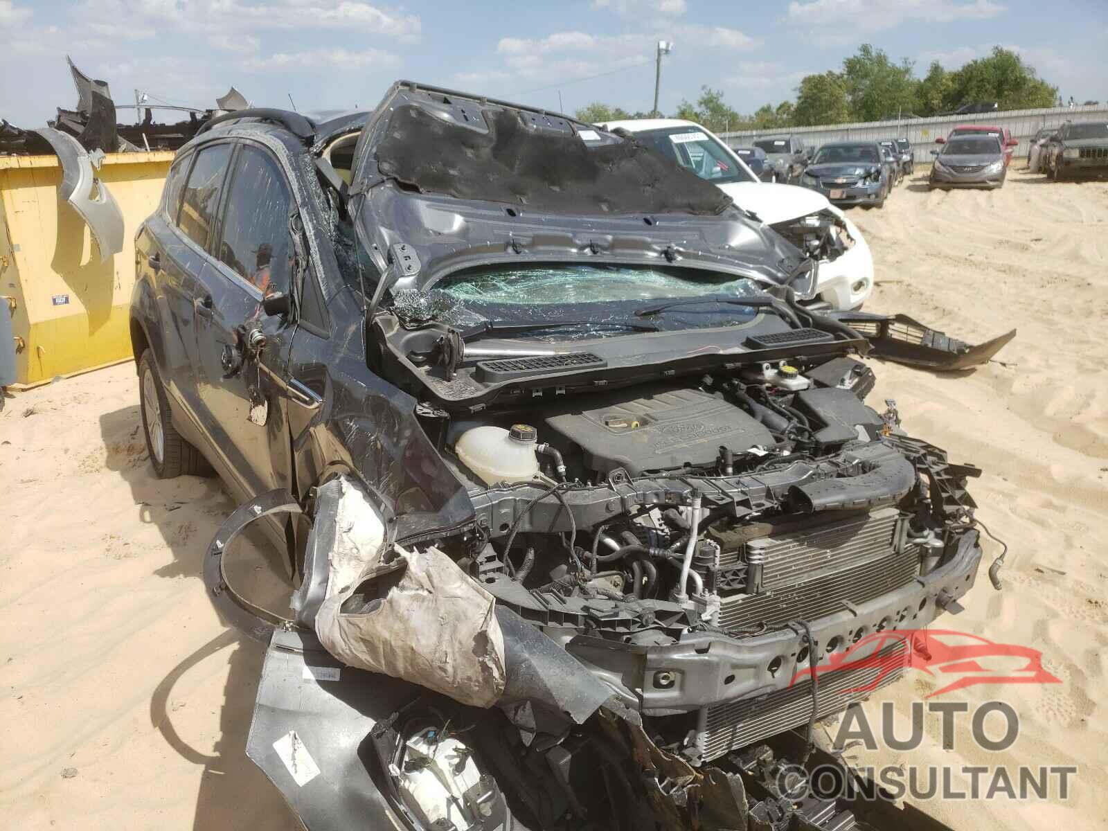 FORD ESCAPE 2017 - 1FMCU0GD9HUC04516