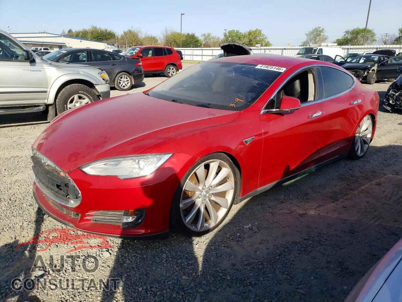 TESLA MODEL S 2013 - 5YJSA1DP5DFP09744