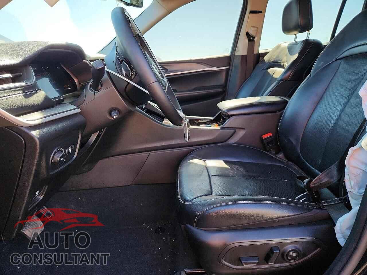 JEEP CHEROKEE 2023 - 1C4RJGBG9PC537305