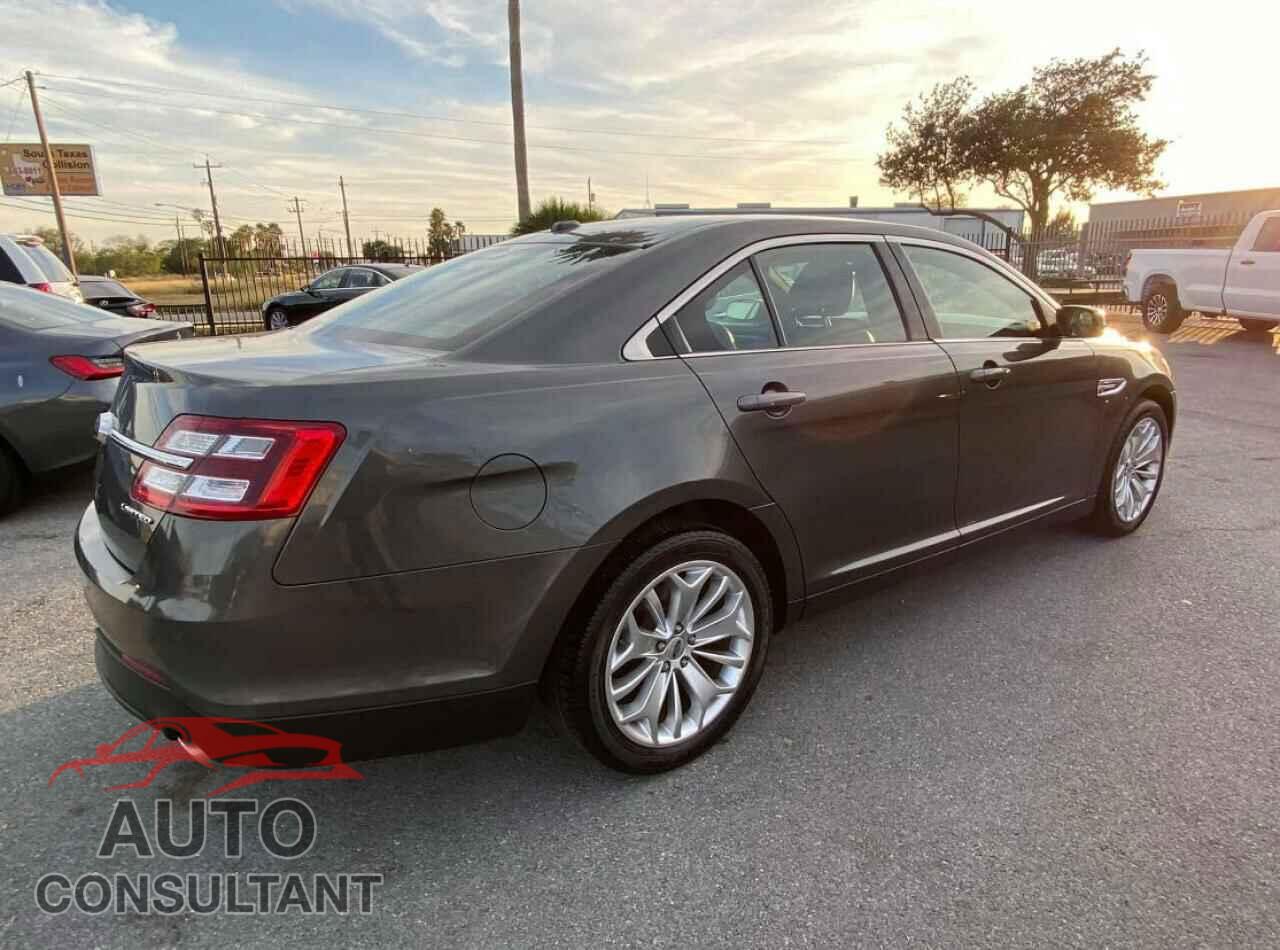 FORD TAURUS 2018 - 1FAHP2F86JG109505