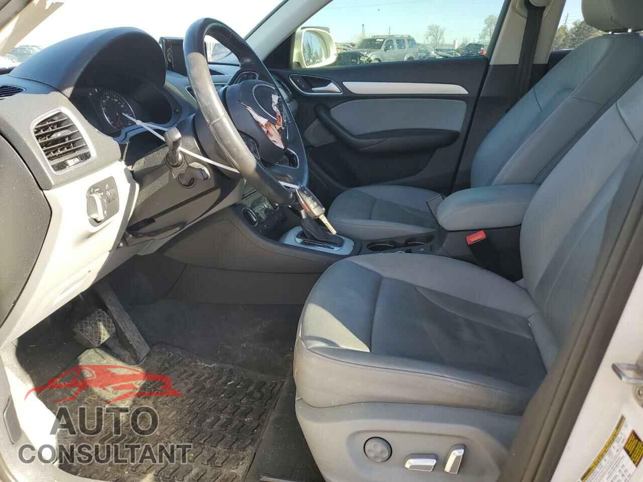 AUDI Q3 2017 - WA1ECCFS5HR012847