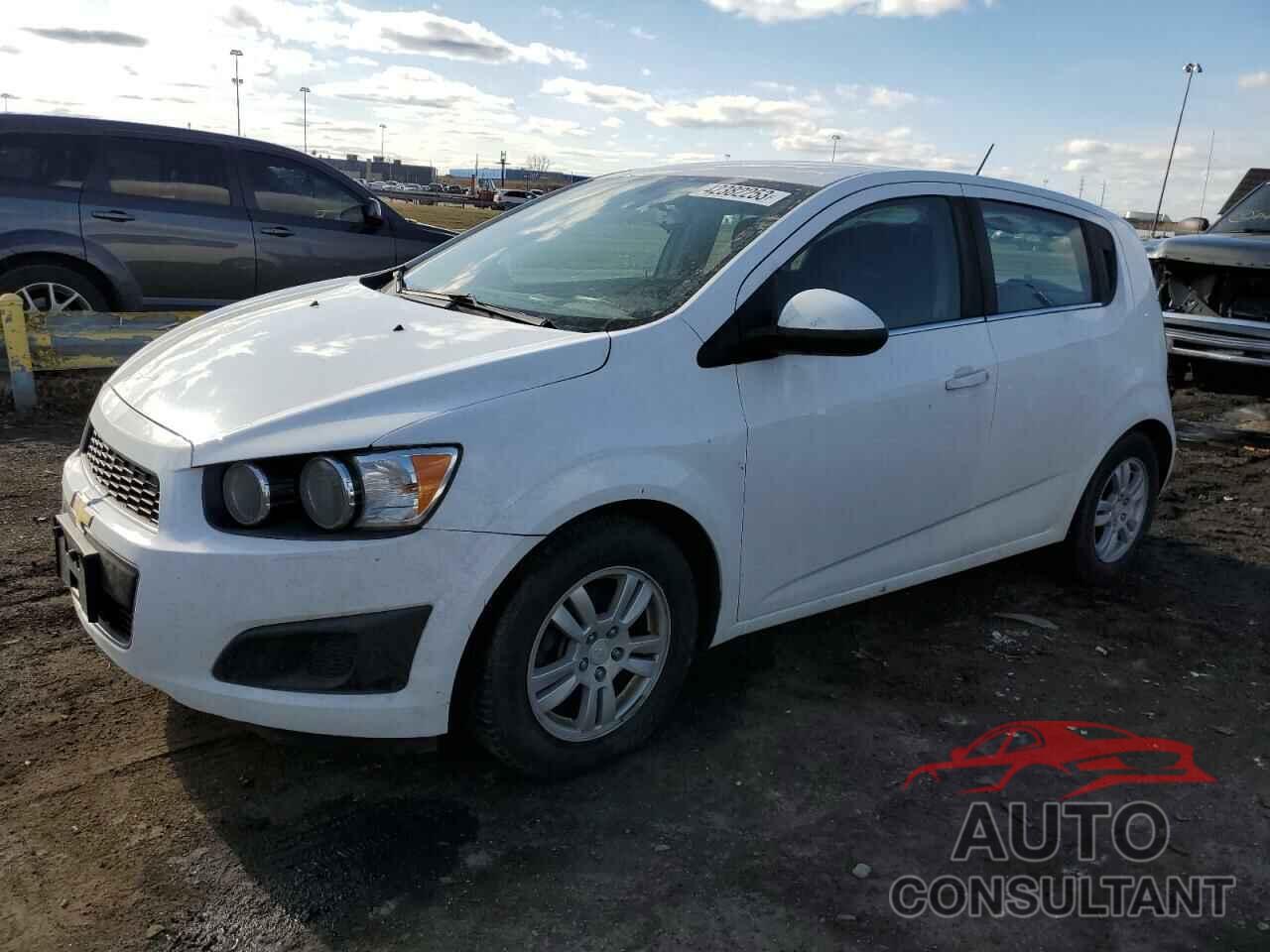 CHEVROLET SONIC 2015 - 1G1JC6SG4F4193207