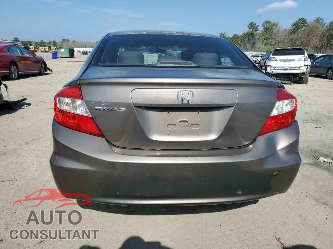 HONDA CIVIC 2012 - 2HGFB2F82CH551643