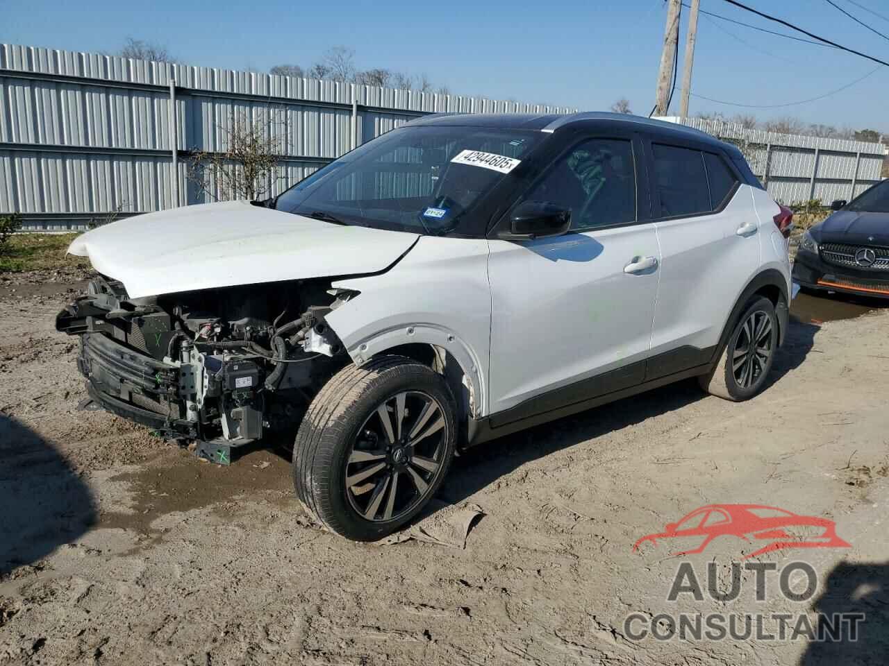 NISSAN KICKS 2018 - 3N1CP5CU9JL515297