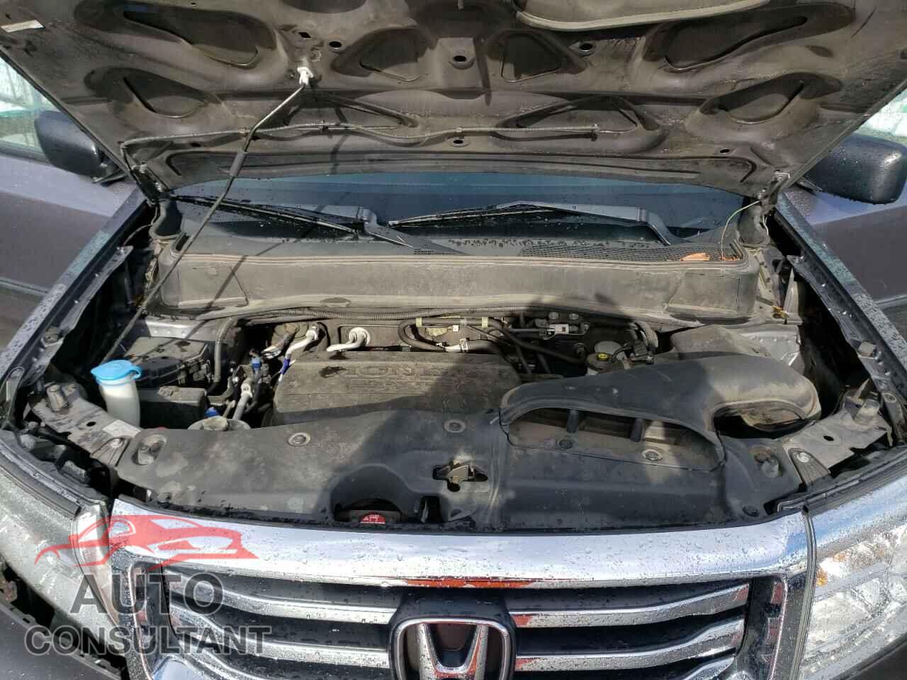 HONDA PILOT 2015 - 5FNYF4H21FB005331
