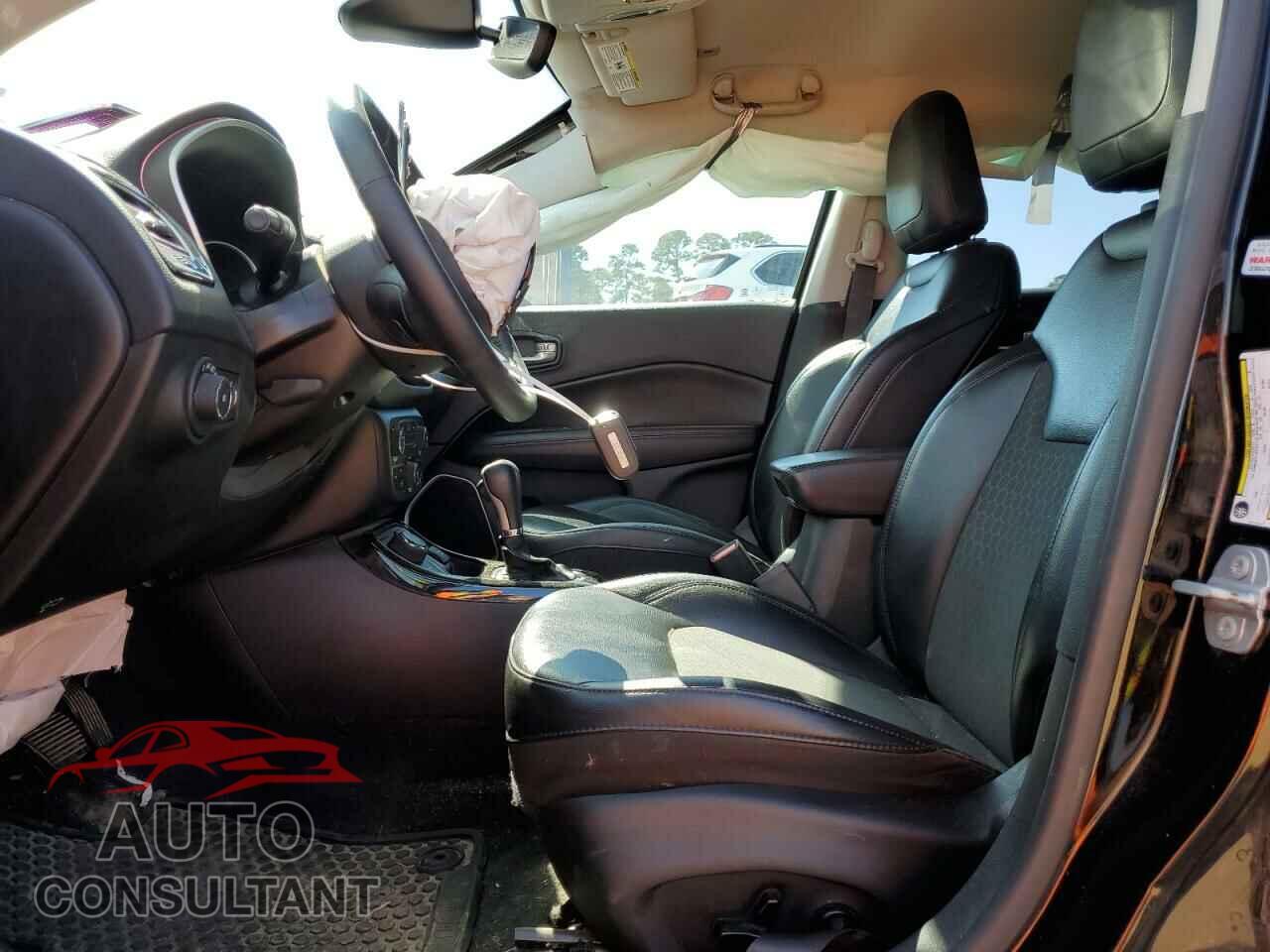 JEEP COMPASS 2019 - 3C4NJDBB4KT712123
