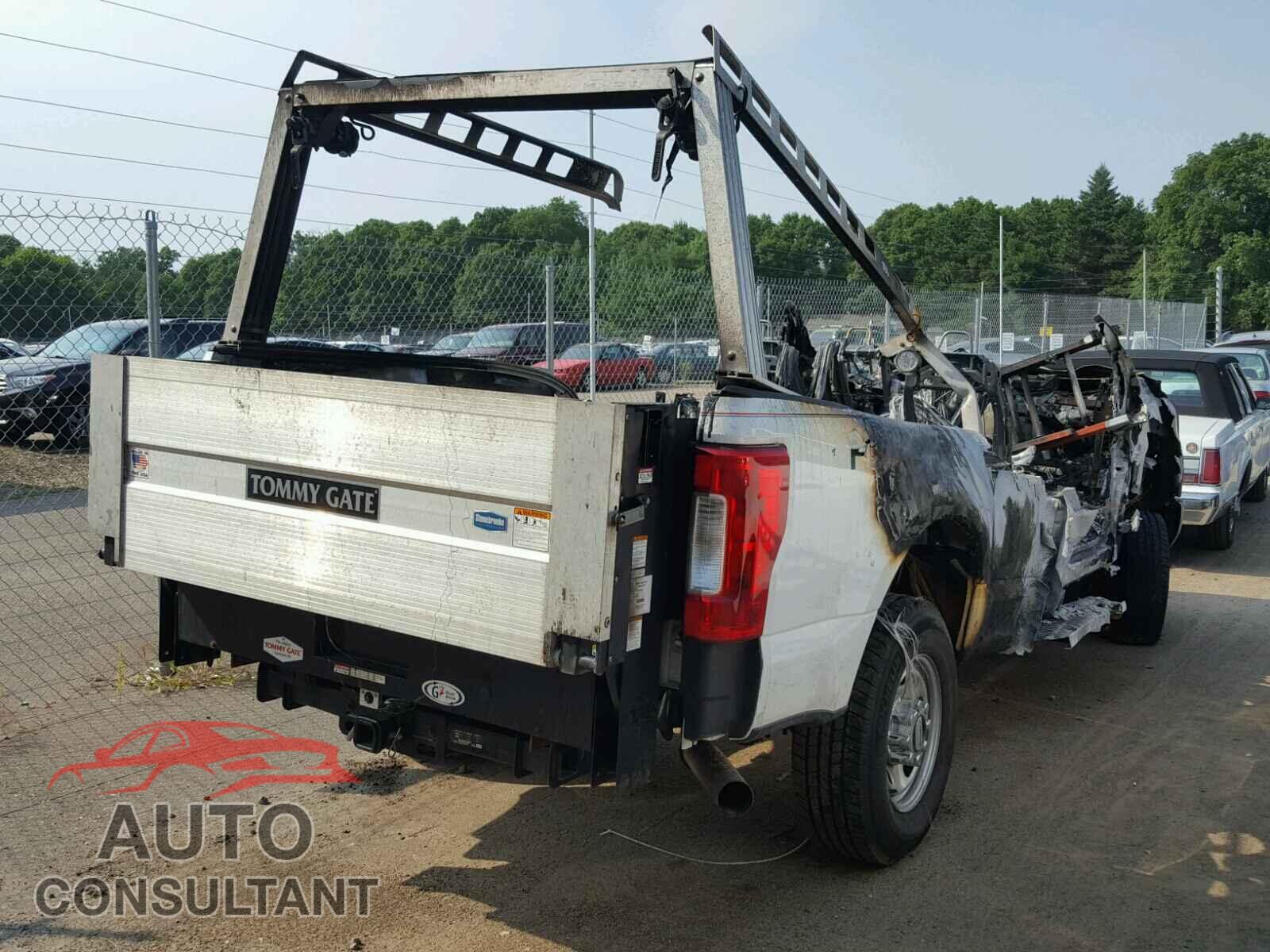 FORD F350 2017 - 1FTRF3B69HEB69392
