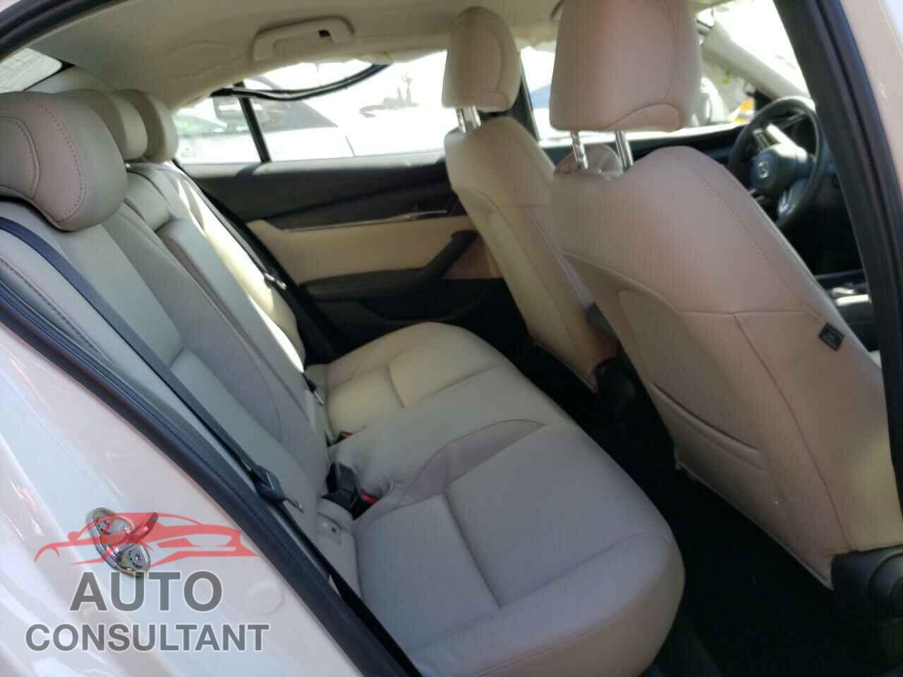 MAZDA 3 2019 - 3MZBPADL8KM105557