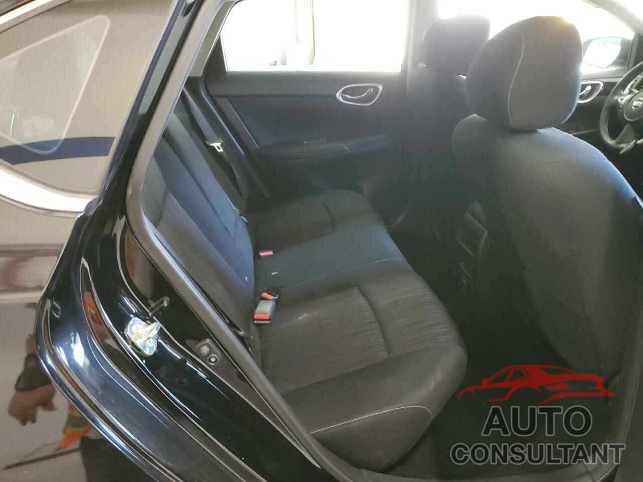 NISSAN SENTRA 2019 - 3N1AB7AP5KY451052