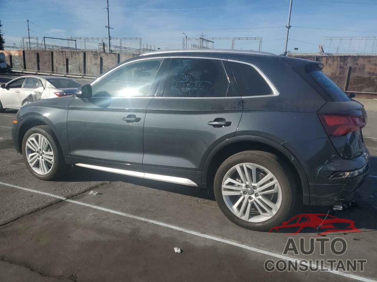 AUDI Q5 2018 - WA1BNAFY0J2117462