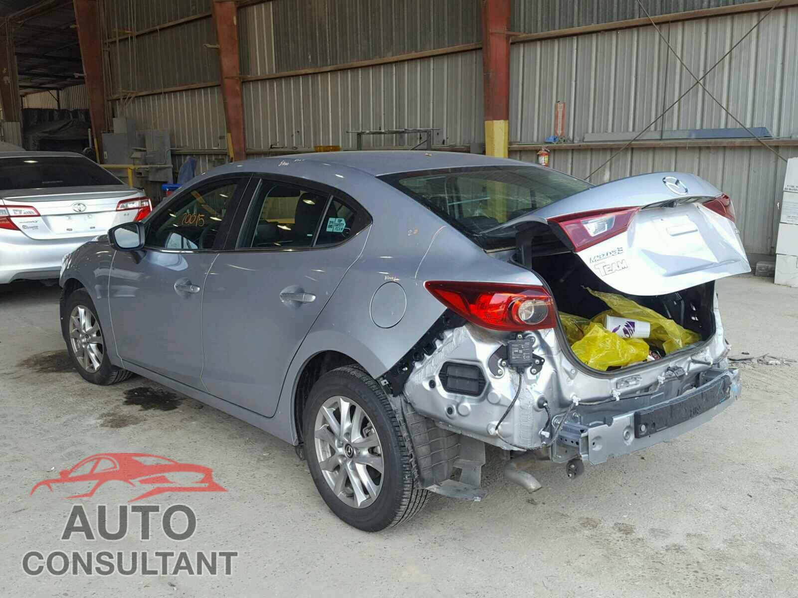 MAZDA 3 2017 - 3MZBN1U78HM117192