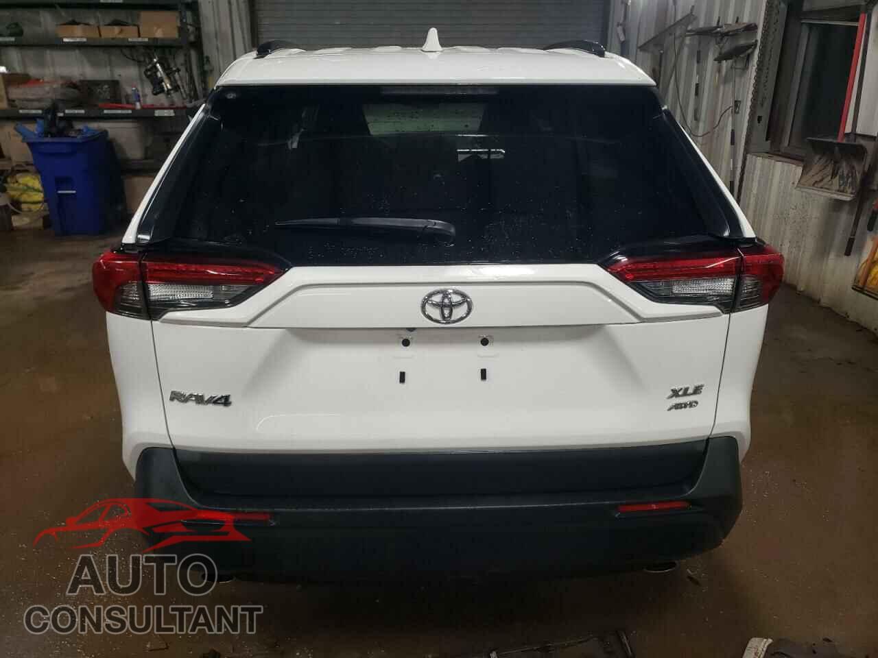 TOYOTA RAV4 2019 - JTMP1RFV5KD043991