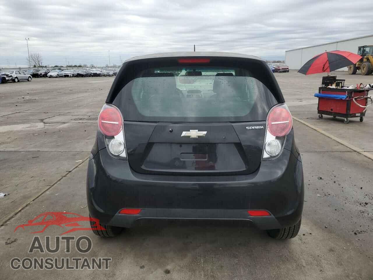 CHEVROLET SPARK 2013 - KL8CB6S95DC588237