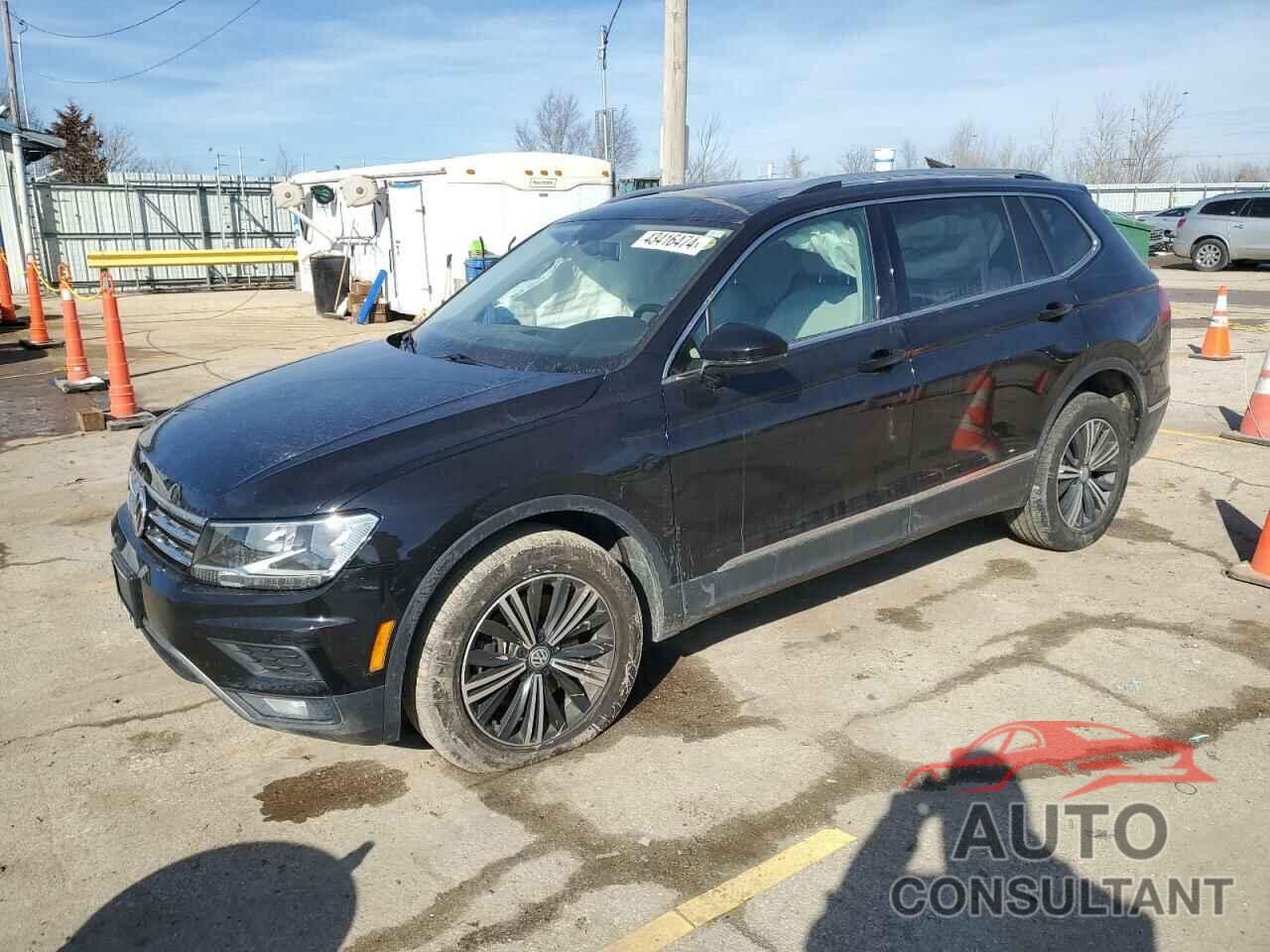 VOLKSWAGEN TIGUAN 2018 - 3VV2B7AX2JM151042