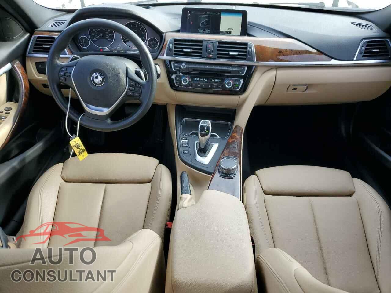 BMW 3 SERIES 2018 - WBA8B9C54JEE82677