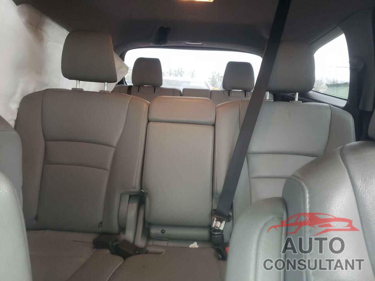 HONDA PILOT 2017 - 5FNYF5H94HB048146