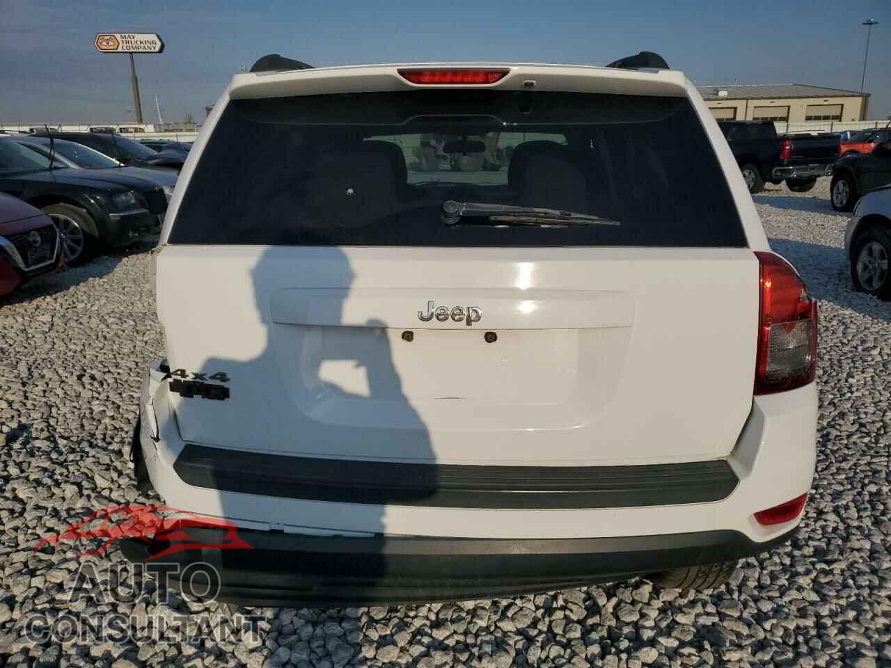 JEEP COMPASS 2011 - 1J4NF1FBXBD218259
