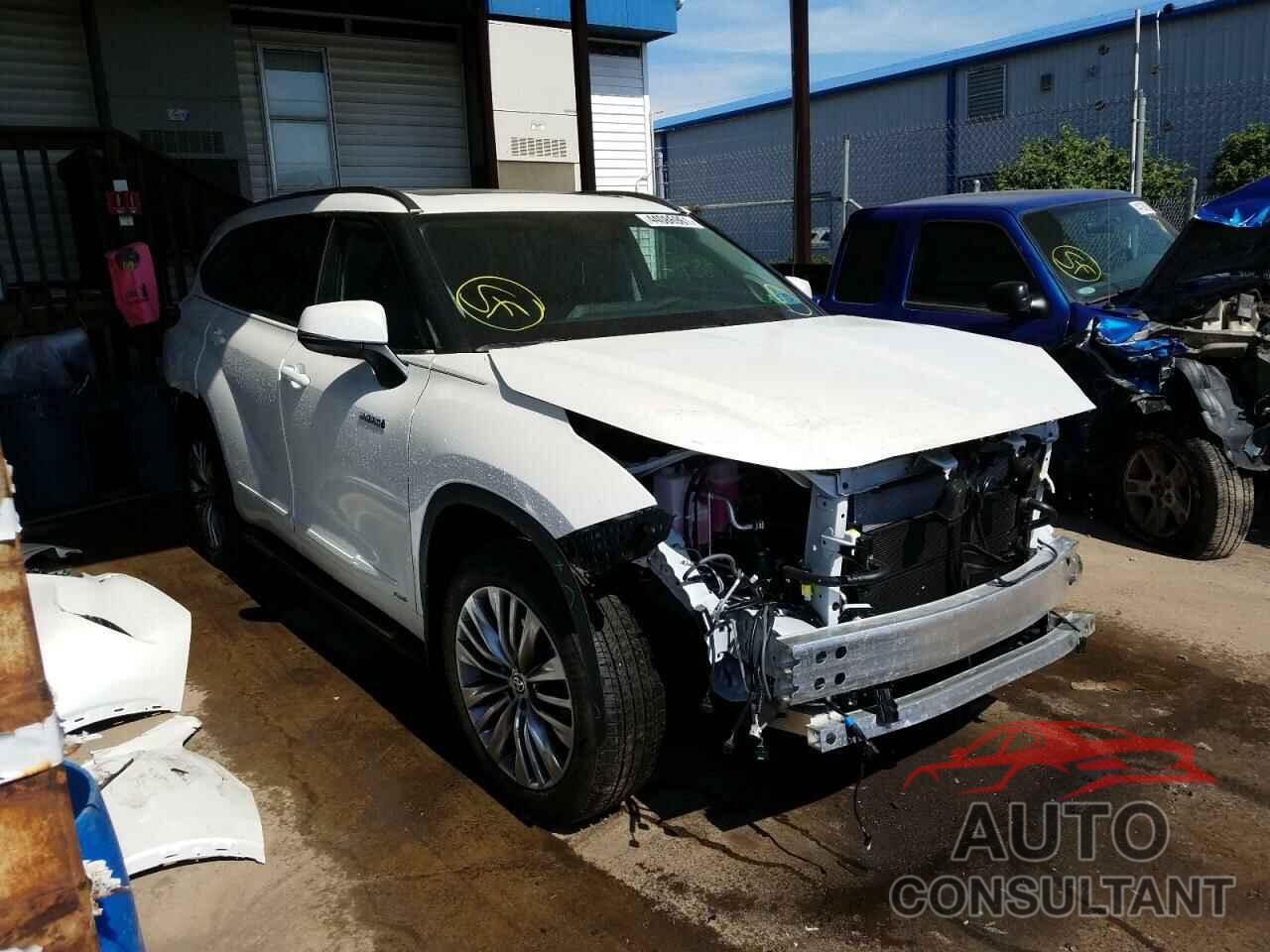 TOYOTA HIGHLANDER 2021 - 5TDEBRCH4MS035861