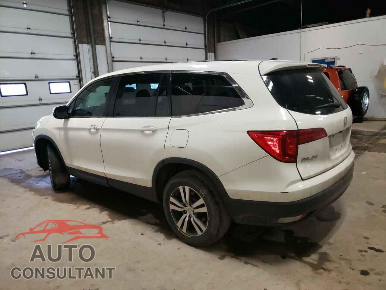 HONDA PILOT 2017 - 5FNYF6H55HB067517