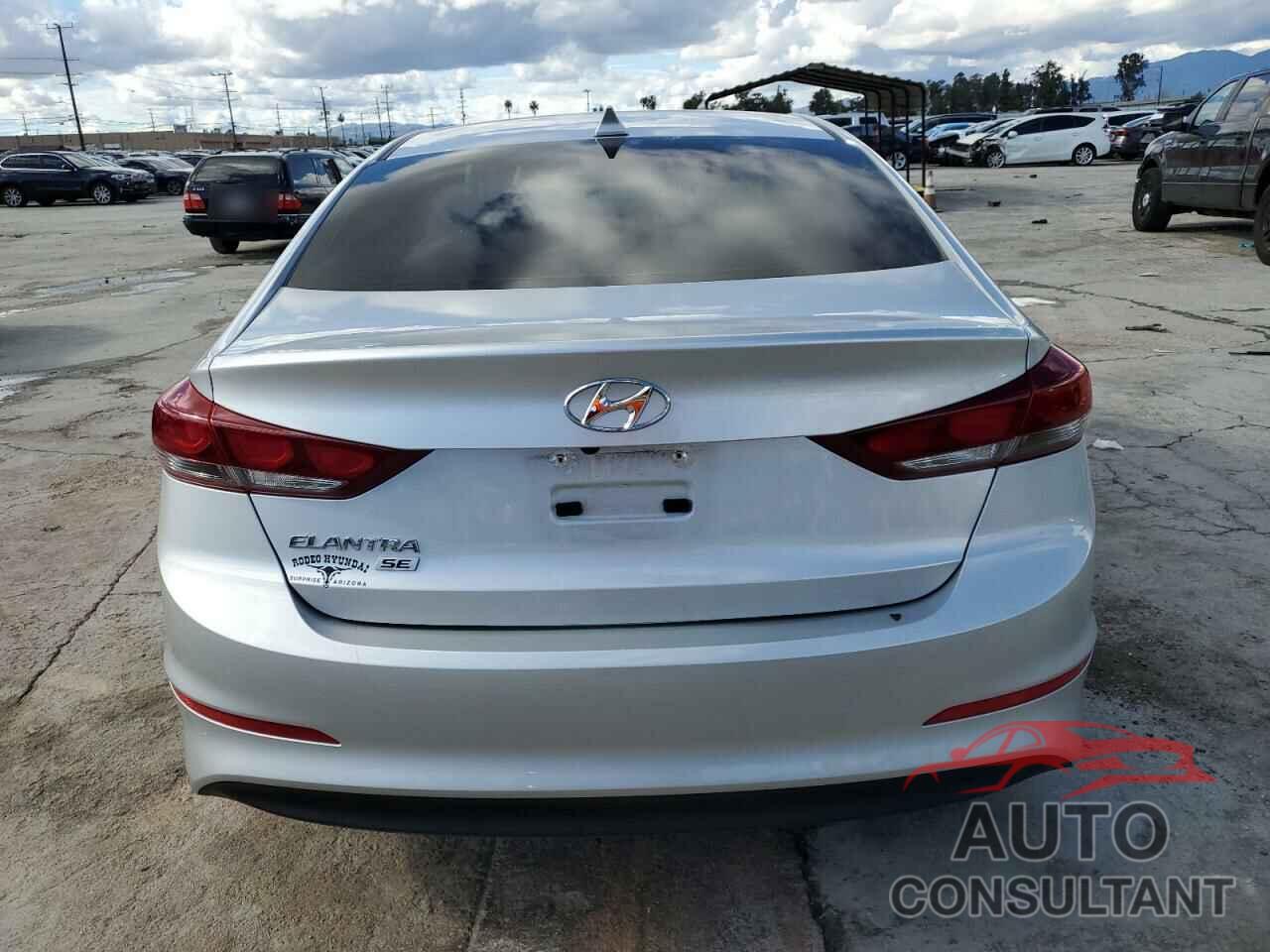 HYUNDAI ELANTRA 2018 - 5NPD74LF5JH379683