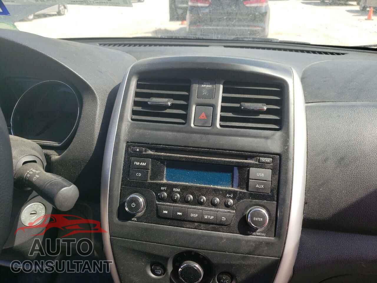 NISSAN VERSA 2017 - 3N1CN7AP8HK418008