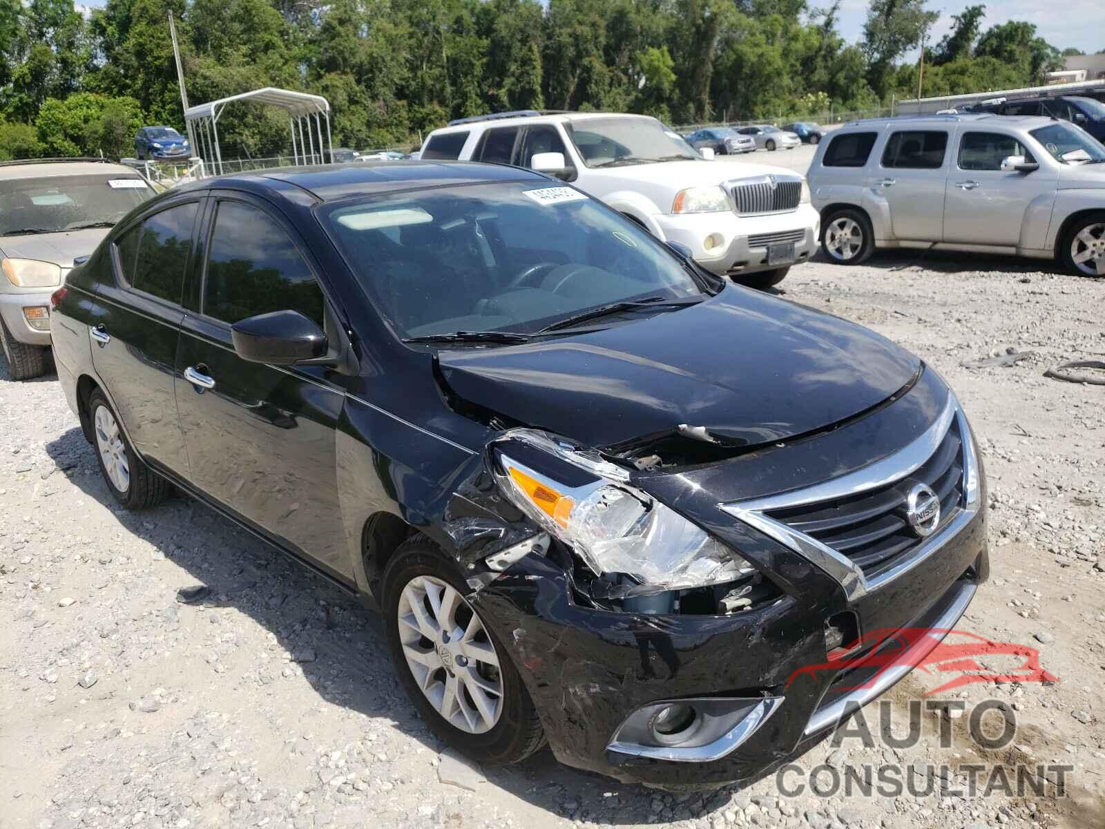 NISSAN VERSA 2017 - 3N1CN7AP1HL833181