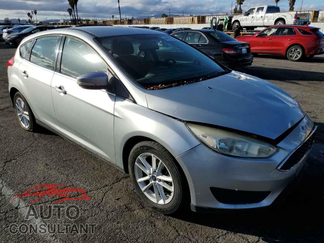 FORD FOCUS 2015 - 1FADP3K23FL288655