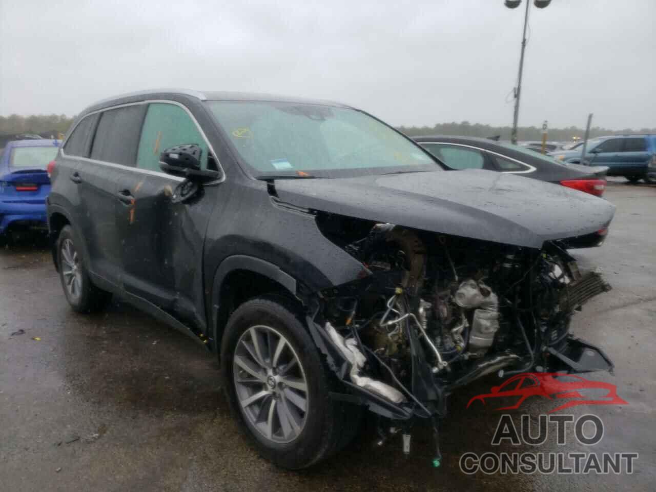 TOYOTA HIGHLANDER 2019 - 5TDJZRFH8KS589536