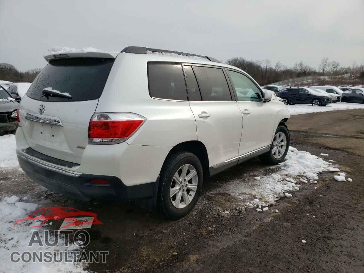TOYOTA HIGHLANDER 2013 - 5TDBK3EH8DS259907