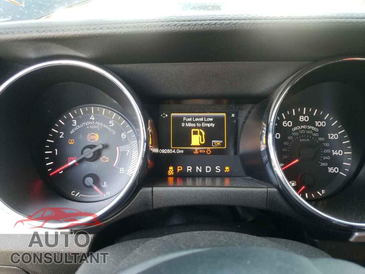 FORD MUSTANG 2017 - 1FATP8UH1H5204494