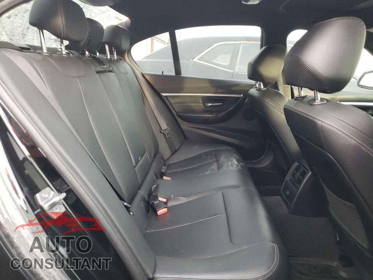 BMW 3 SERIES 2016 - WBA8E9G54GNT44001