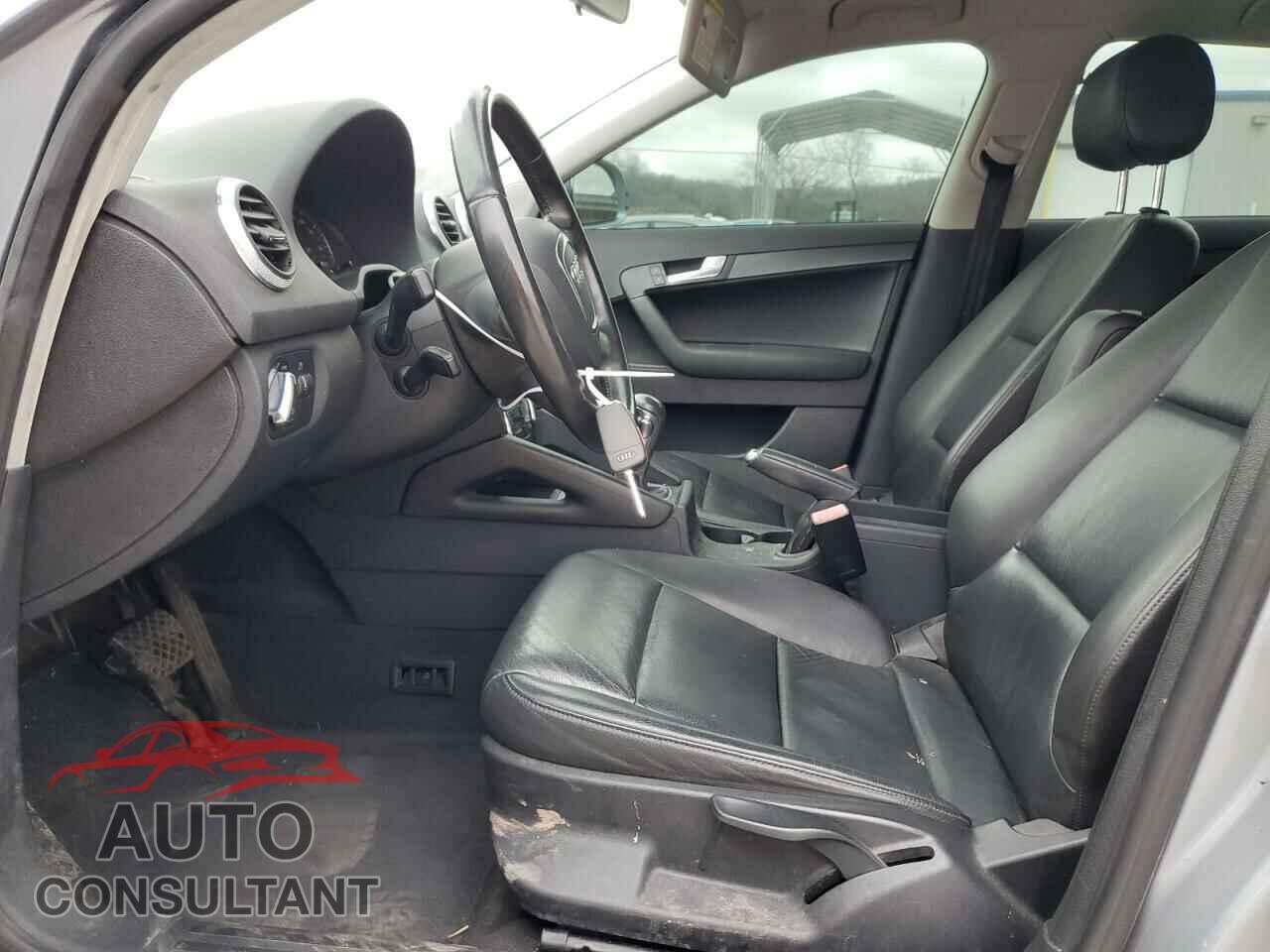AUDI A3 2010 - WAUBEBFM4AA105102