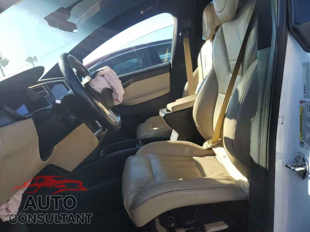 TESLA MODEL X 2016 - 5YJXCBE27GF008877
