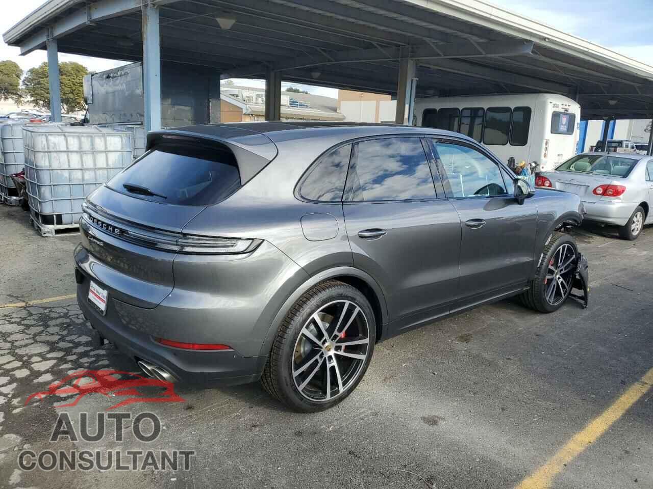 PORSCHE CAYENNE 2024 - WP1AL2AYXRDA32874