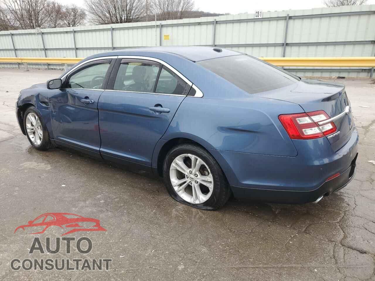 FORD TAURUS 2018 - 1FAHP2E86JG113619
