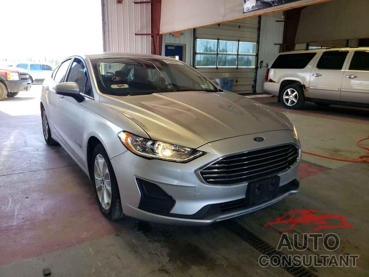FORD FUSION 2019 - 3FA6P0LU7KR101372