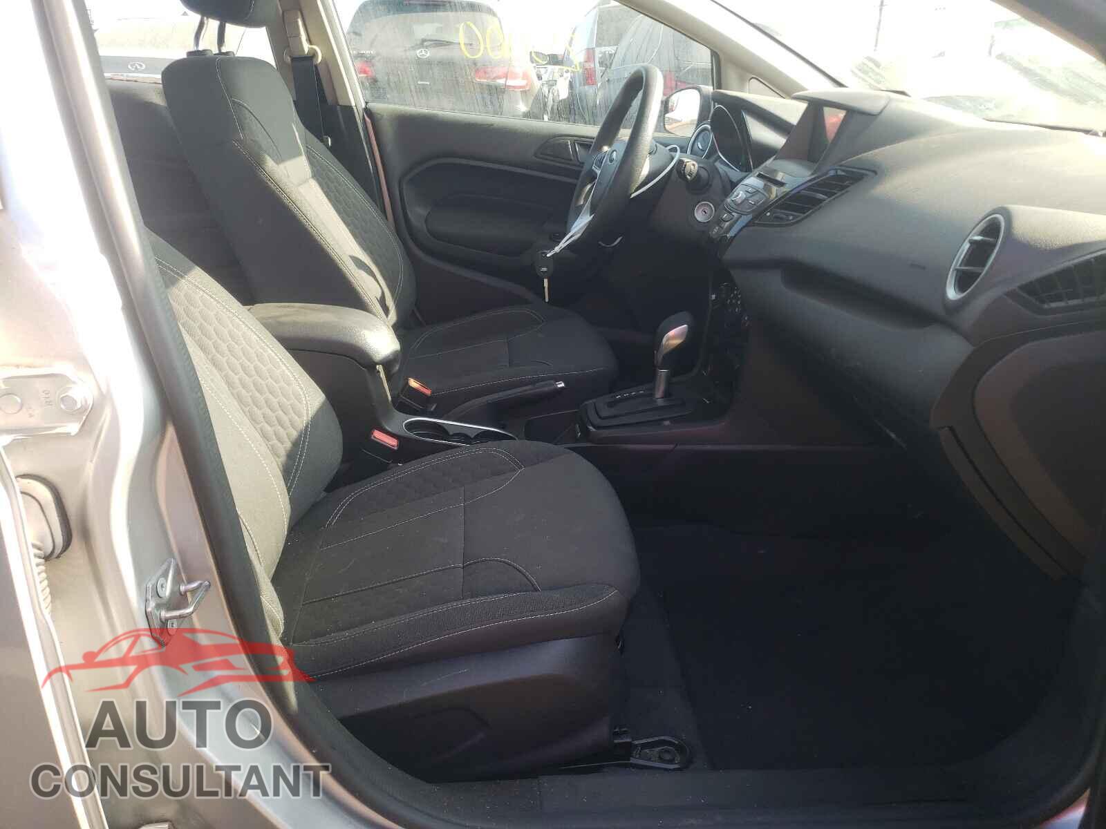 FORD FIESTA 2019 - 3FADP4BJ0KM148889