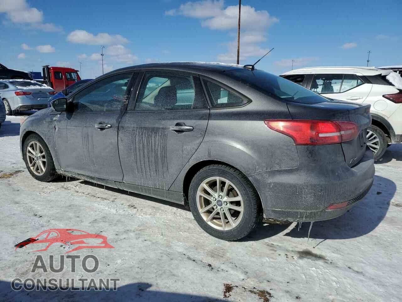 FORD FOCUS 2018 - 1FADP3F26JL324244