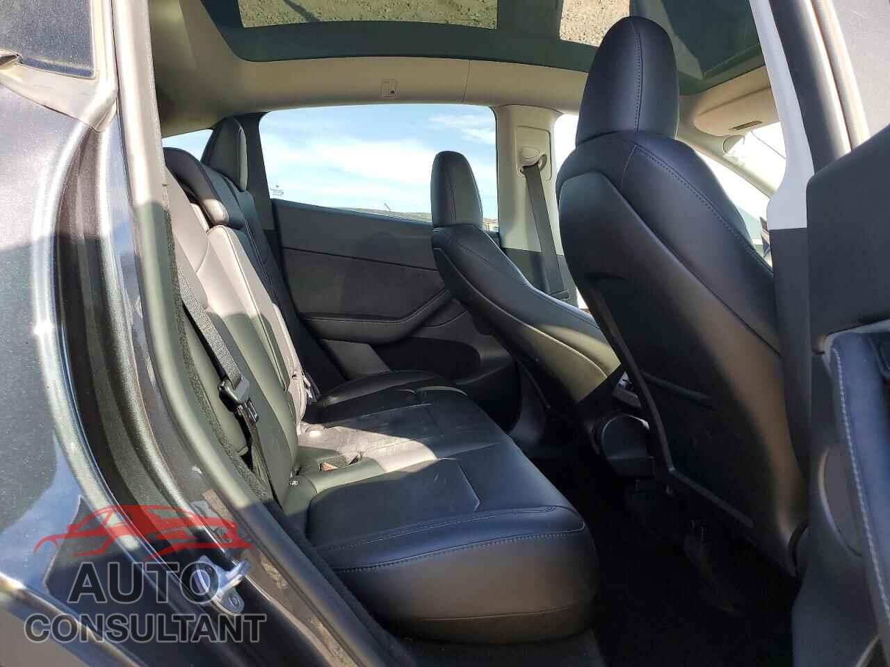 TESLA MODEL Y 2024 - 7SAYGDEDXRF166321