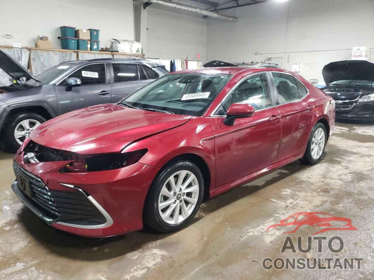TOYOTA CAMRY 2022 - 4T1C11AK5NU684670