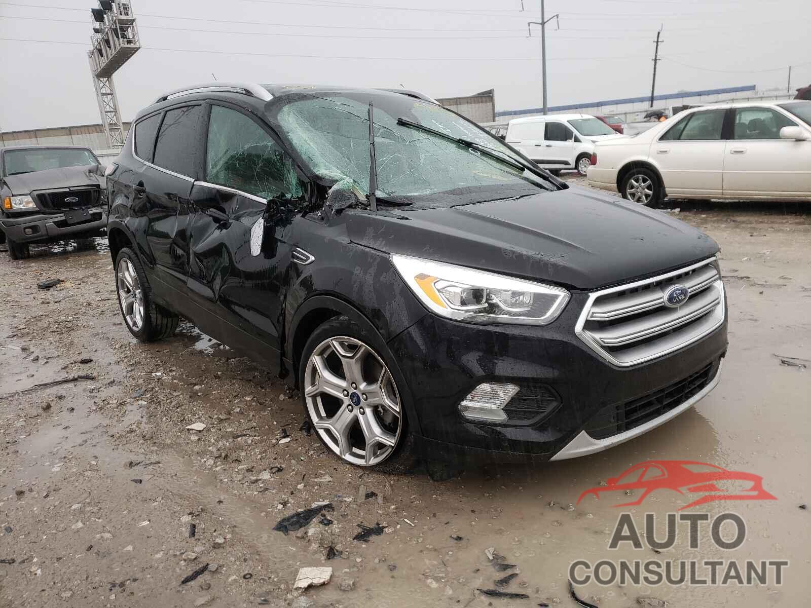 FORD ESCAPE 2017 - 1FMCU0J96HUA48715